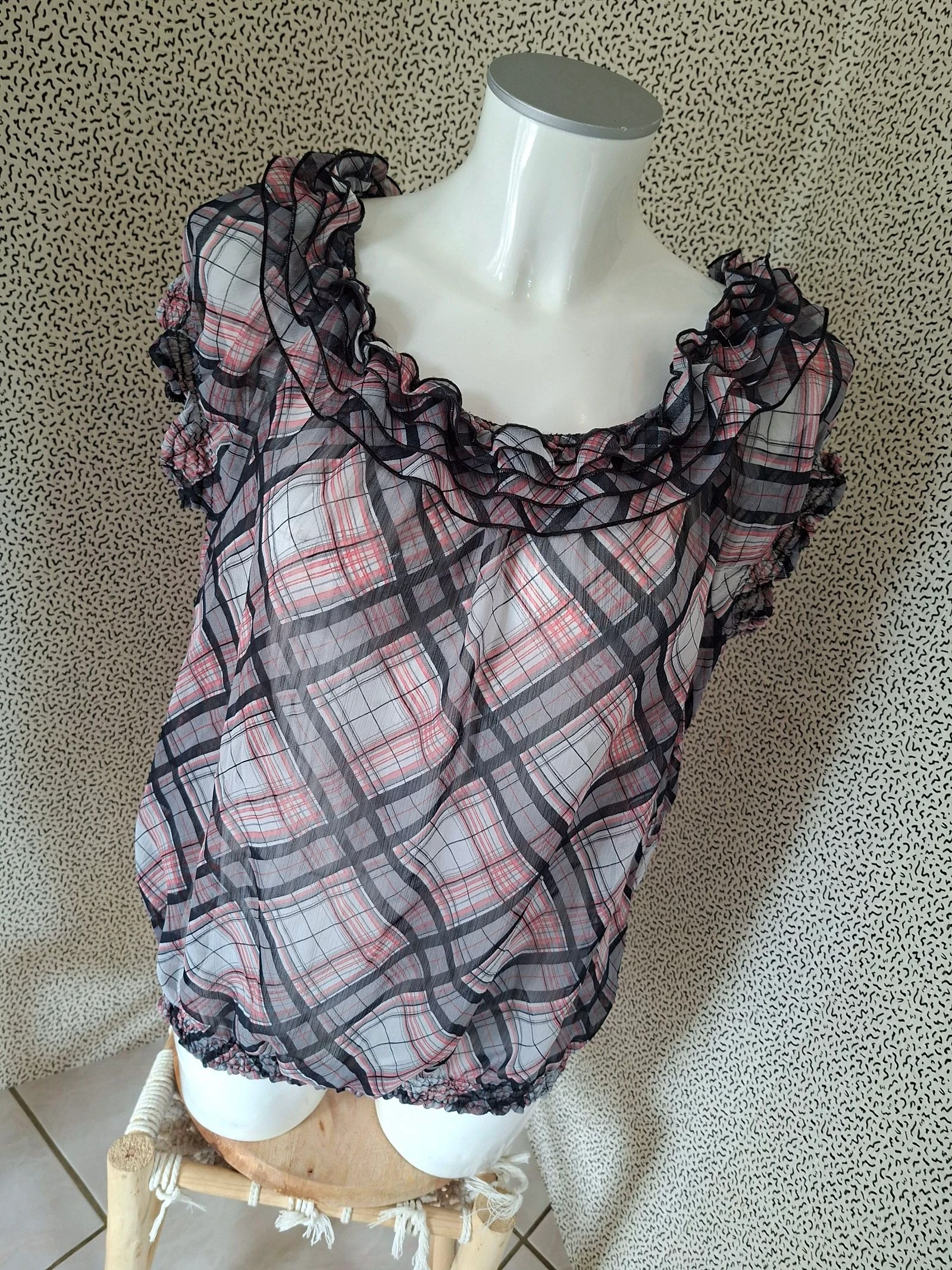 Blouse femme à carreaux voile transparent volantée L rose gris noir bohème